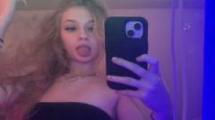 Uniquecoco21 Online