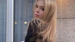 AnnaSebastian Online