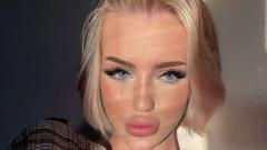 AngelaHolmes Online