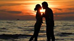 Couplein00 Online
