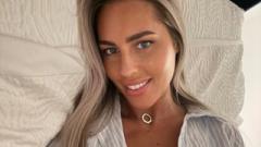 LilyRose24 Online