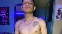 AlexBigtool18 Online