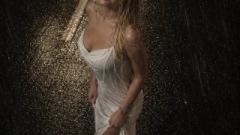 BlondieEve Online