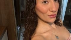 Jhenifer Peccin Online