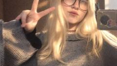 Velvet-Lun Online