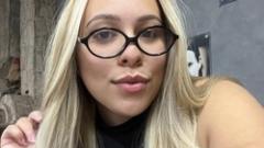Amanda Teixeira Online