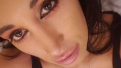 Jaslene25 Online