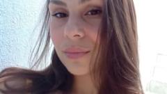 Baixinha Hotwife Online