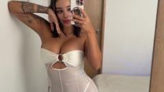Lizzy_pink31 Online